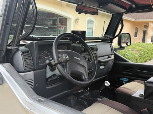 Used 2006 Jeep Wrangler SE AWD/4WD image 3
