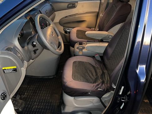 Used 2007 Kia Sedona LX image 16