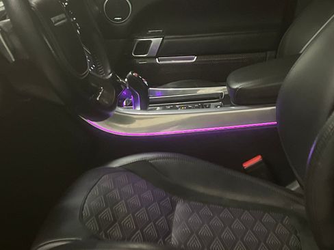 Used 2019 Land Rover Range Rover Sport SVR image 10