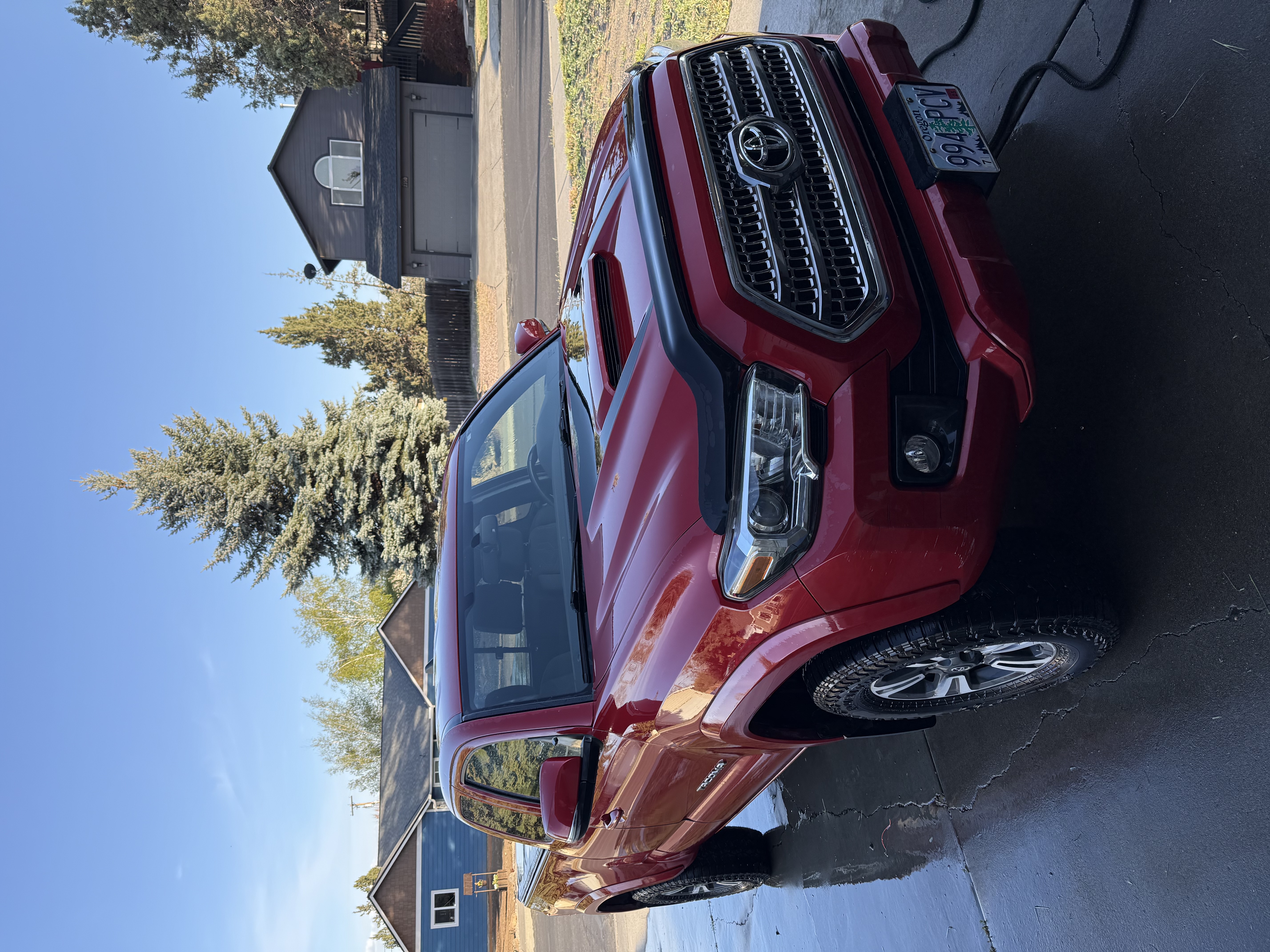 Used 2016 Toyota Tacoma TRD Sport w/ Towing Package AWD/4WD image 1
