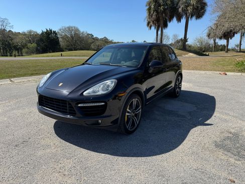 Used 2011 Porsche Cayenne Turbo image 1