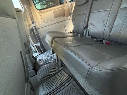 Used 2010 Chrysler Town & Country Touring image 19