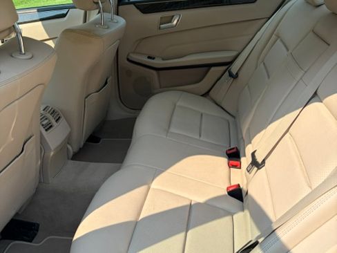 Used 2015 Mercedes-Benz E 350 Sedan image 2