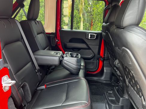 Used 2020 Jeep Wrangler Unlimited Rubicon w/ Dual Top Group image 10