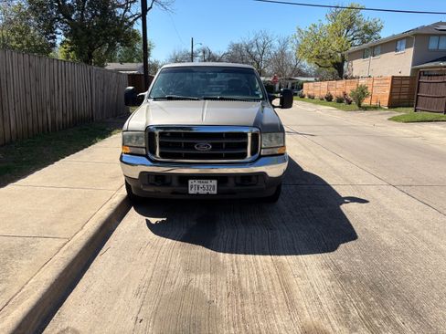 Used 2003 Ford F250 XLT image 4