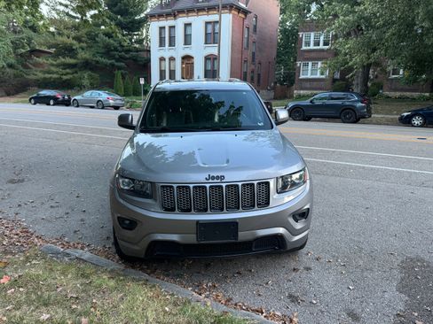 Used 2015 Jeep Grand Cherokee Altitude image 8