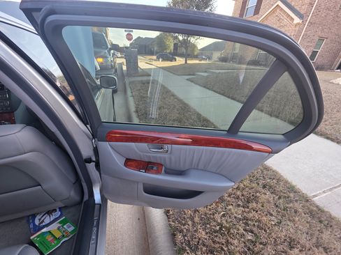 Used 2006 Lexus LS 430 image 17