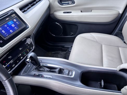 Used 2017 Honda HR-V EX-L image 8