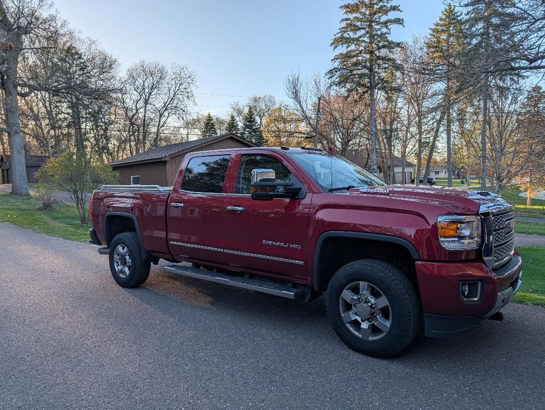 Used 2019 GMC Sierra 3500 Denali w/ Duramax Plus Package AWD/4WD image 4