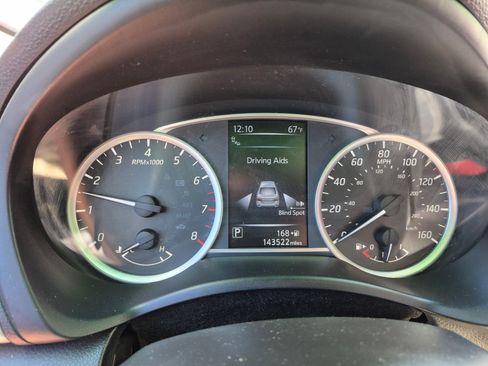 Used 2017 Nissan Sentra SL image 2