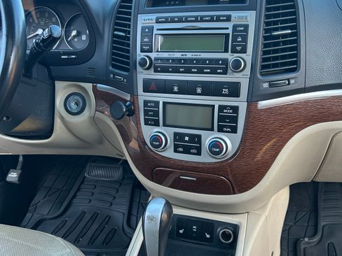 Used 2008 Hyundai Santa Fe SE image 9