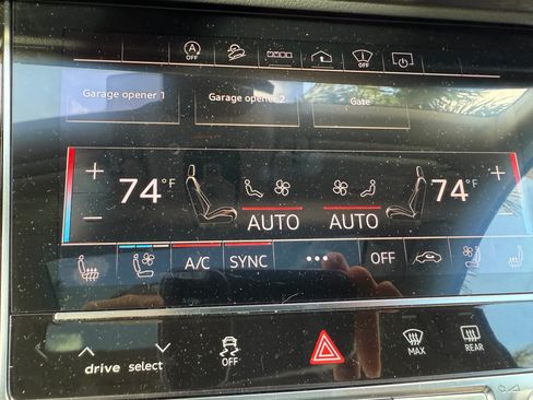 Used 2022 Audi Q7 3.0T Prestige image 22