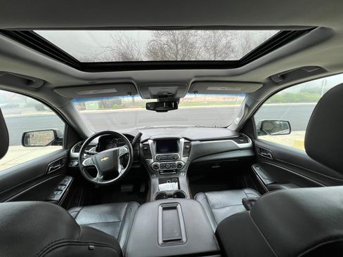 Used 2018 Chevrolet Suburban LT image 14
