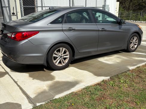 Used 2013 Hyundai Sonata GLS w/ Popular Equipment Pkg image 2