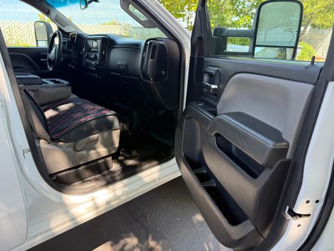Used 2015 GMC Sierra 2500 2WD Double Cab w/ Sierra Convenience Package image 14