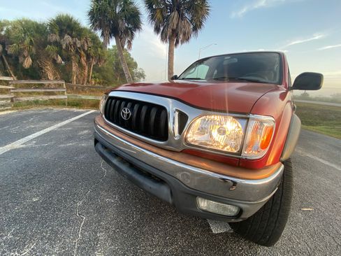 Used 2003 Toyota Tacoma PreRunner image 9