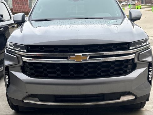 Used 2021 Chevrolet Suburban LS image 22