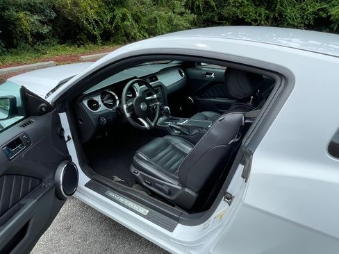Used 2014 Ford Mustang Premium w/ Equipment Group 202A RWD image 9