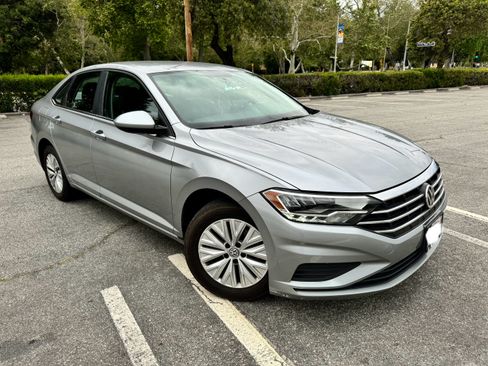 Used 2020 Volkswagen Jetta S w/ Driver Assistance Package image 29