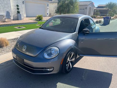 Used 2012 Volkswagen Beetle Turbo image 4