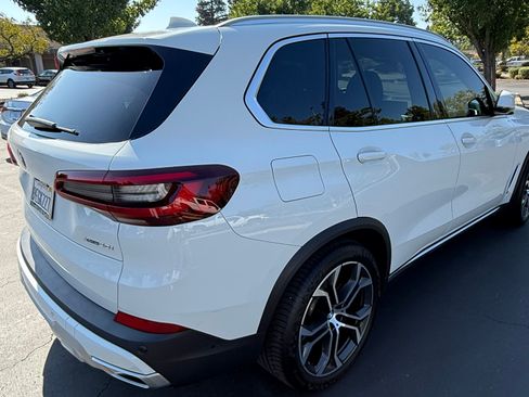 Used 2023 BMW X5 xDrive40i w/ Executive Package image 4