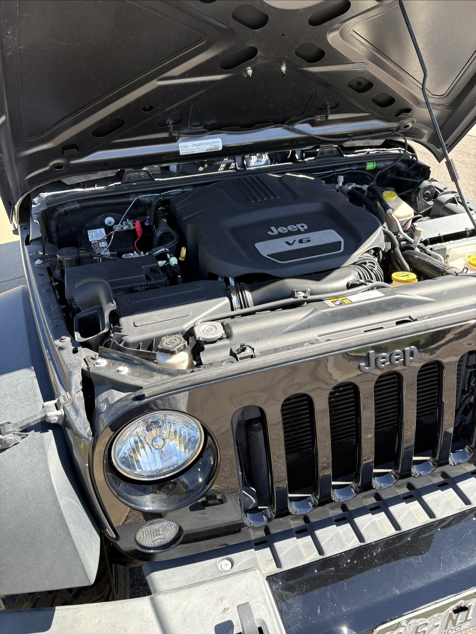 Used 2016 Jeep Wrangler Sport AWD/4WD image 12