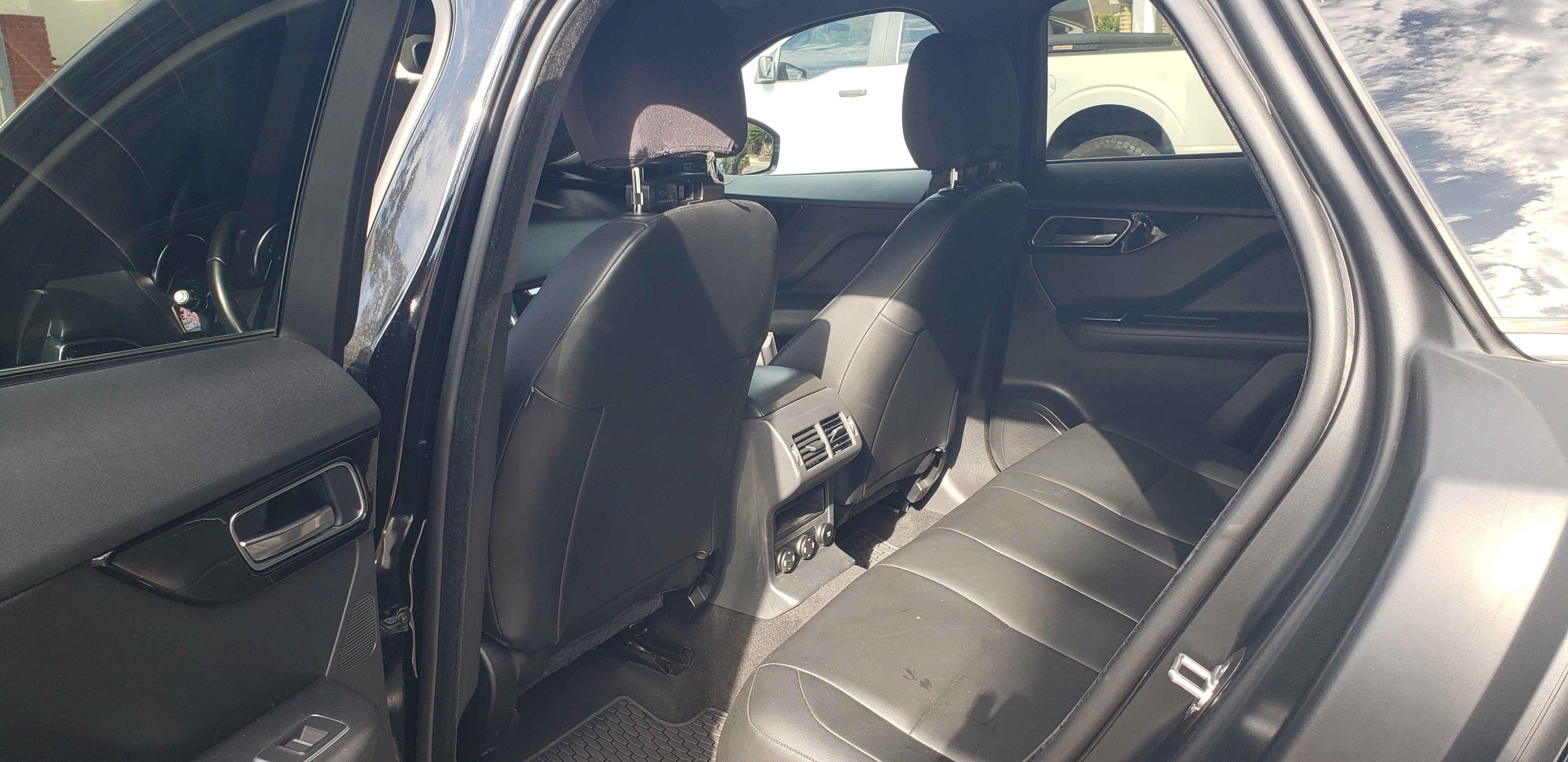 Used 2020 Jaguar F-PACE Premium AWD/4WD image 2