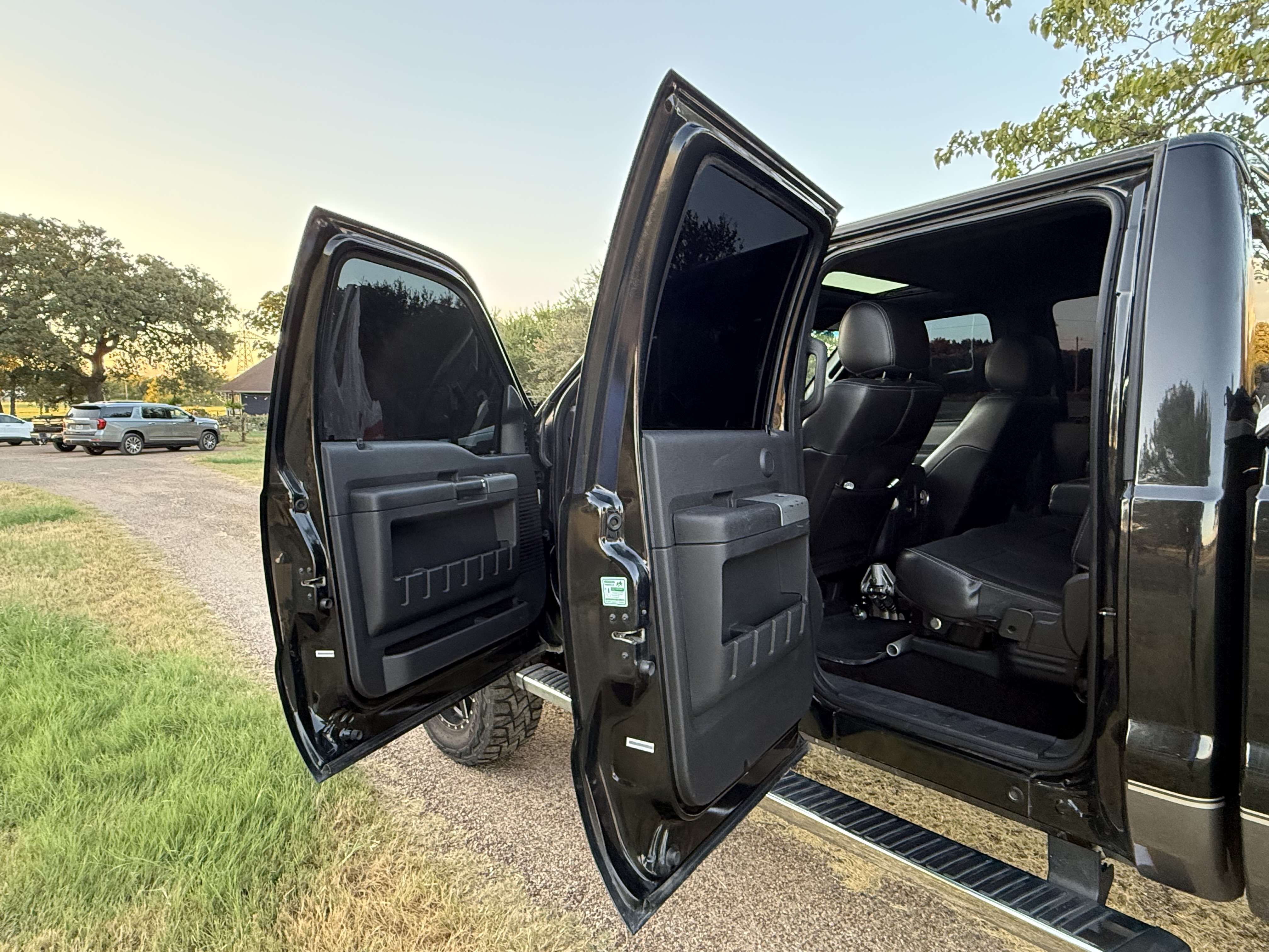 Used 2012 Ford F250 Lariat w/ Lariat Ultimate Pkg AWD/4WD image 12