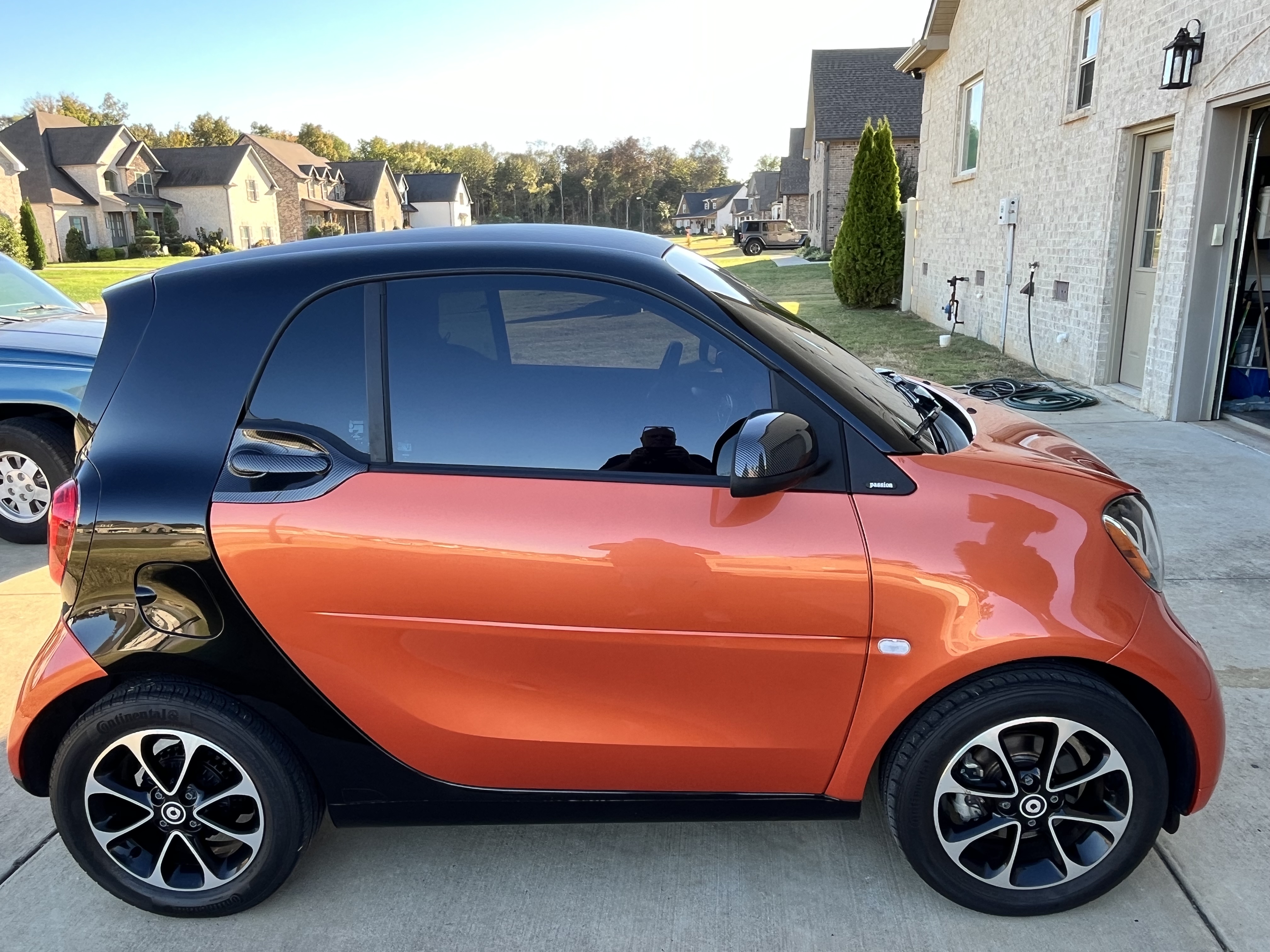 Used 2016 smart fortwo passion RWD image 14