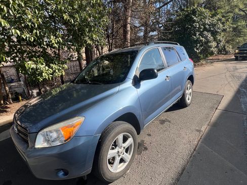 Used 2008 Toyota RAV4 4WD image 2