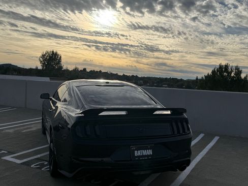 Used 2019 Ford Mustang Coupe RWD image 14