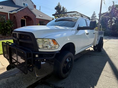 Used 2015 RAM 3500 SLT AWD/4WD image 2