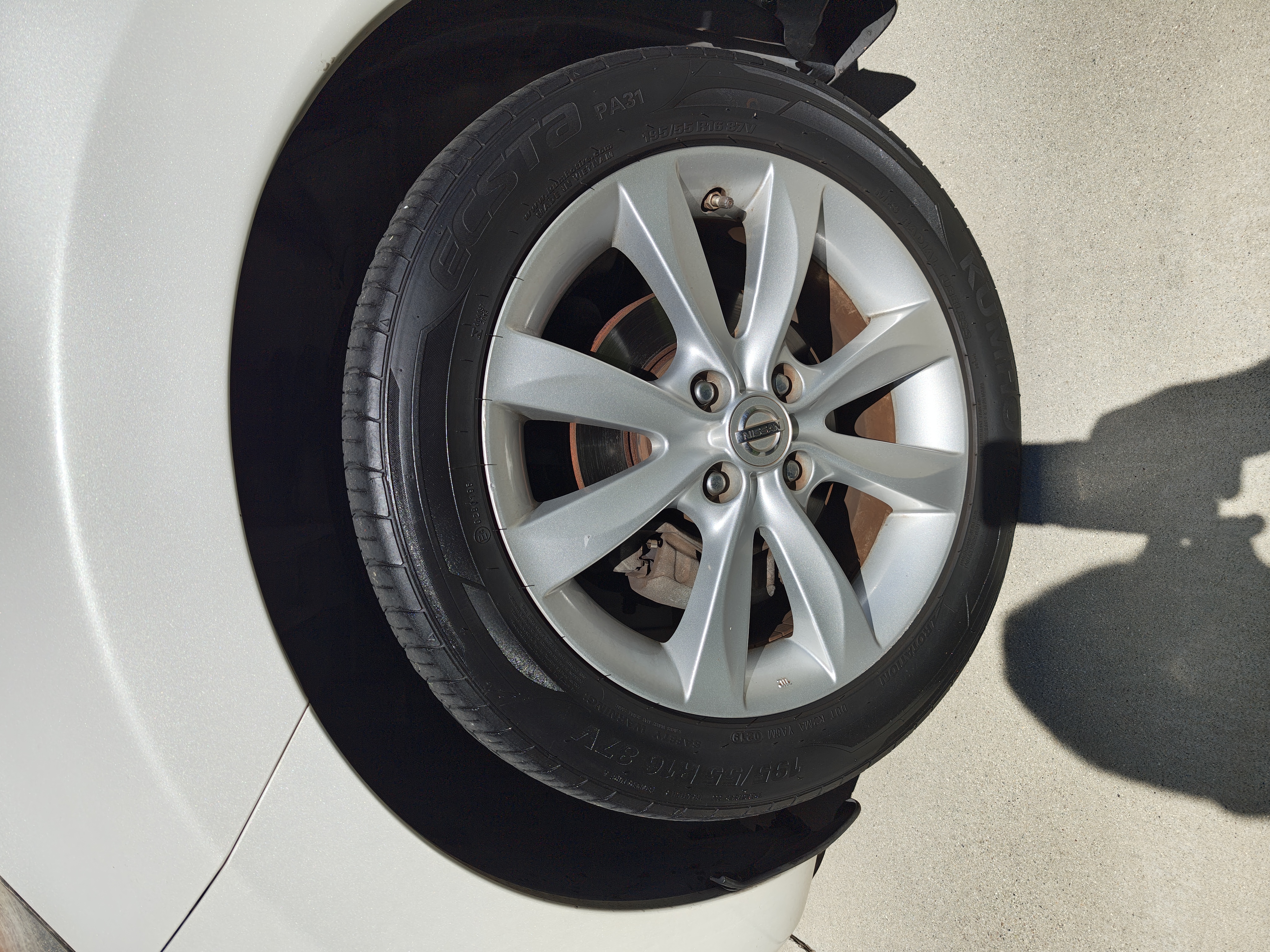 Used 2014 Nissan Versa Note SV w/ SL Package FWD image 20