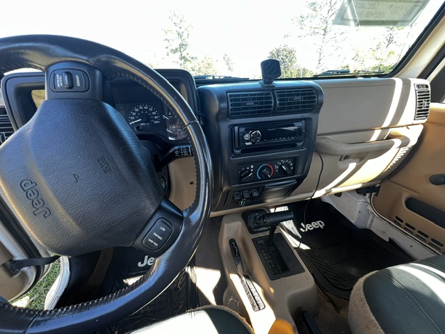 Used 1999 Jeep Wrangler Sahara AWD/4WD image 1