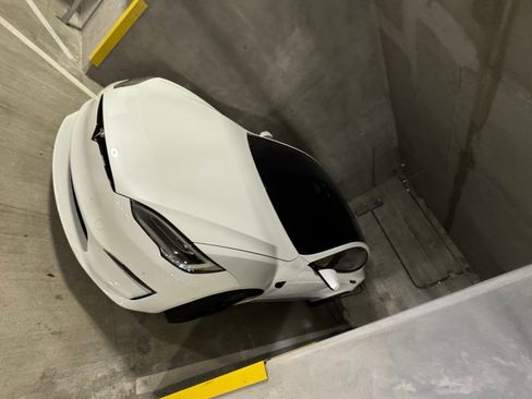 Used 2021 Tesla Model S Plaid image 4