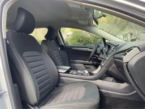 Used 2017 Ford Fusion SE image 14