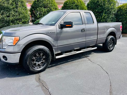 Used 2011 Ford F150 XLT w/ XLT Convenience Pkg RWD image 1