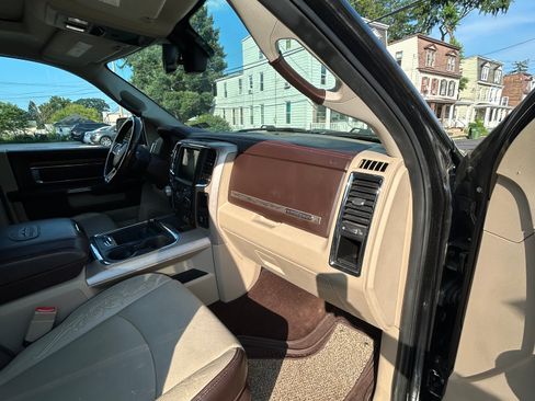 Used 2018 RAM 1500 Laramie Longhorn w/ Longhorn Southfork Package image 15