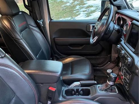 Used 2020 Jeep Gladiator Rubicon image 16
