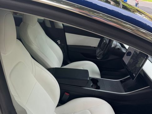 Used 2019 Tesla Model 3 Performance AWD/4WD image 2