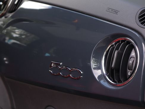 Used 2018 FIAT 500 Lounge FWD image 13