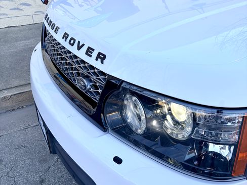 Used 2013 Land Rover Range Rover Sport HSE LUX image 4