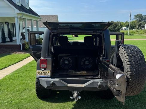 Used 2016 Jeep Wrangler Unlimited Sport w/ Quick Order Package 24S AWD/4WD image 4