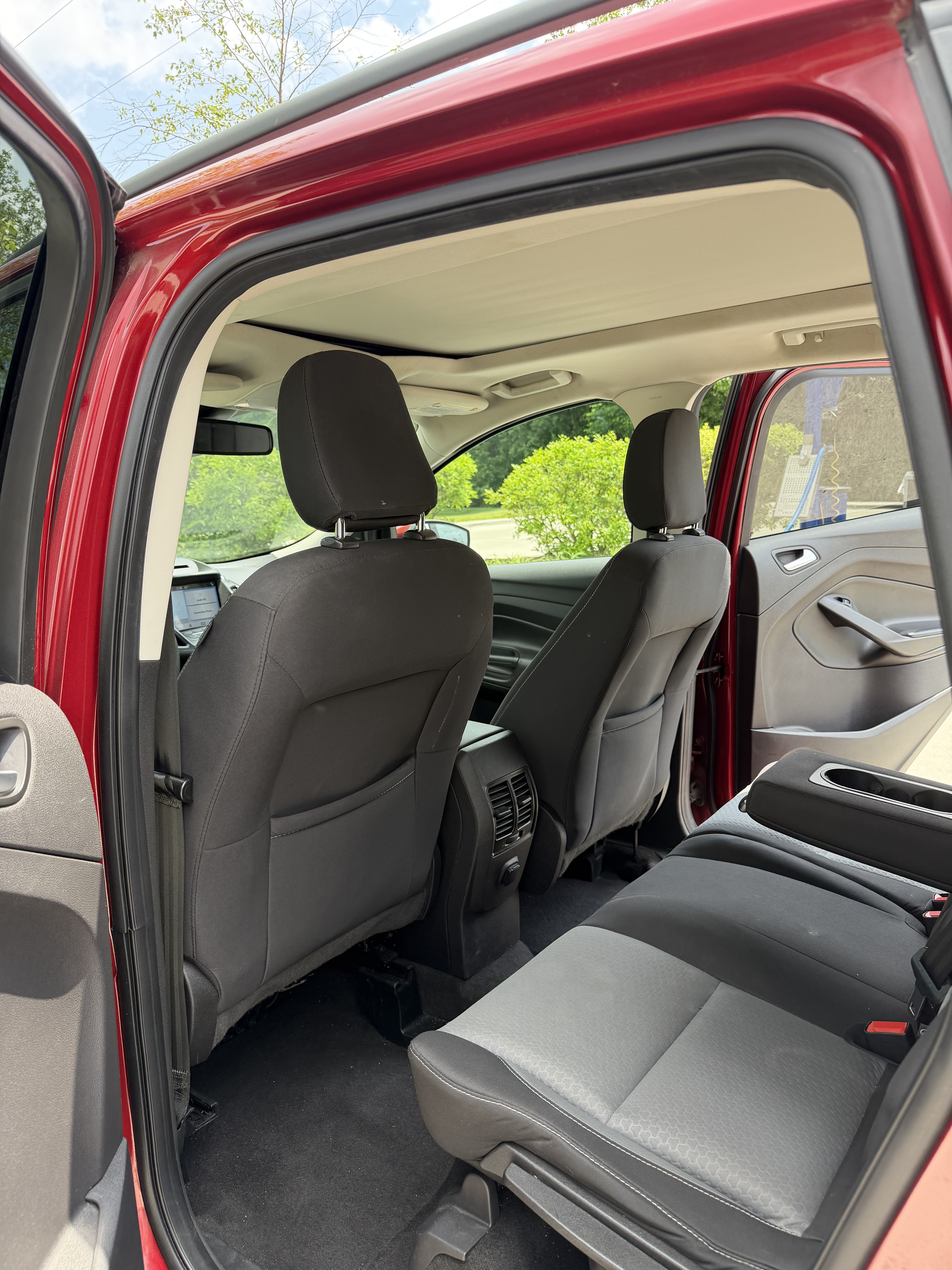 Used 2018 Ford Escape SE w/ Ford Safe & Smart Package AWD/4WD image 6