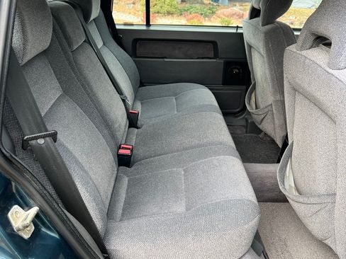 Used 1994 Volvo 940 Wagon RWD image 13