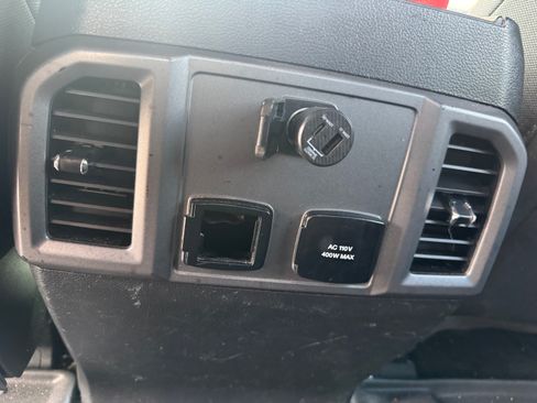 Used 2018 Ford F150 XLT w/ Equipment Group 302A Luxury AWD/4WD image 8