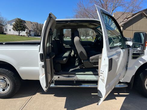 Used 2009 Ford F250 XL image 5