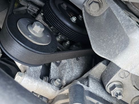 Used 2012 MAZDA MAZDA5 Sport image 24