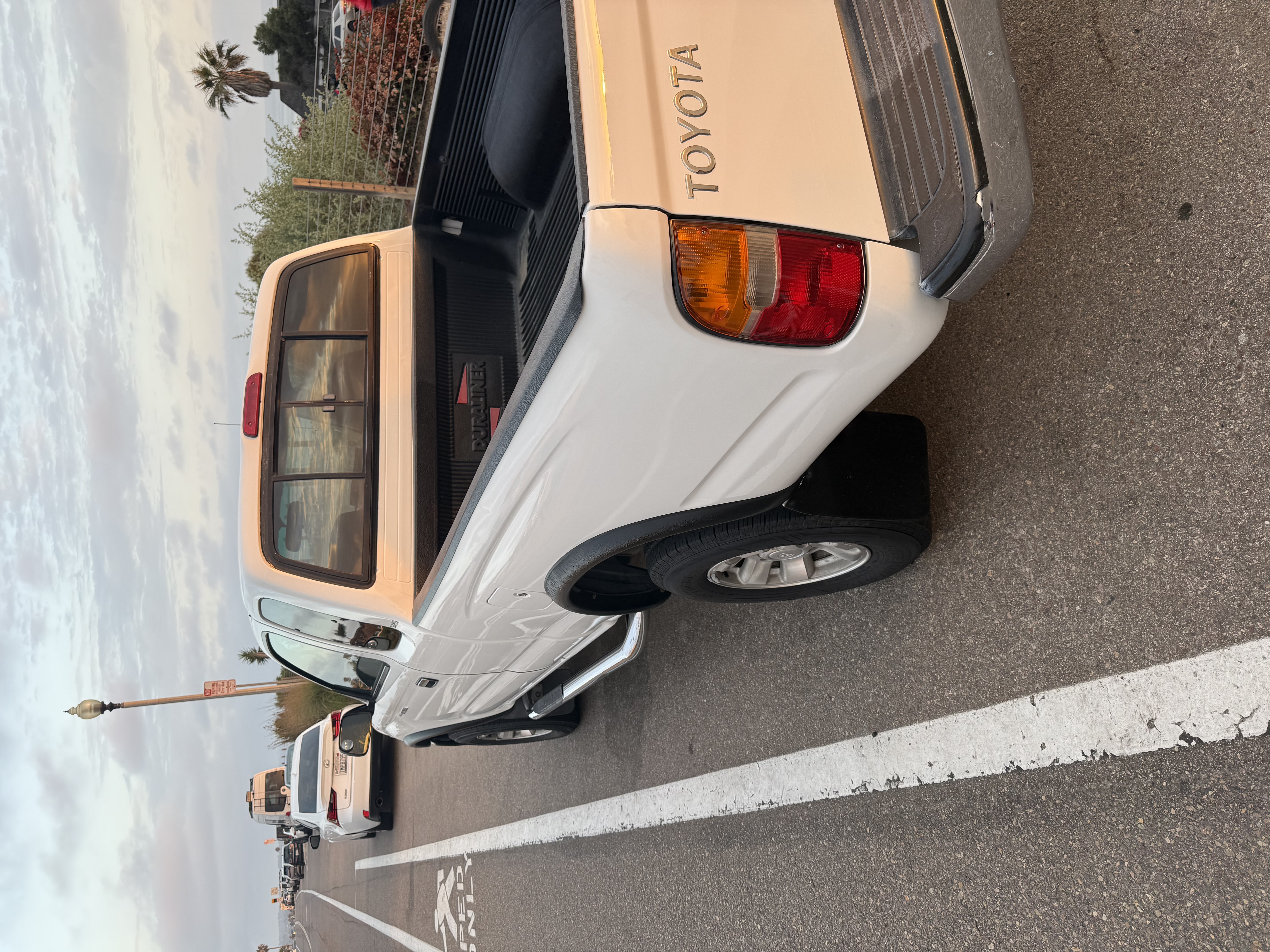 Used 1999 Toyota Tacoma PreRunner AWD/4WD image 8