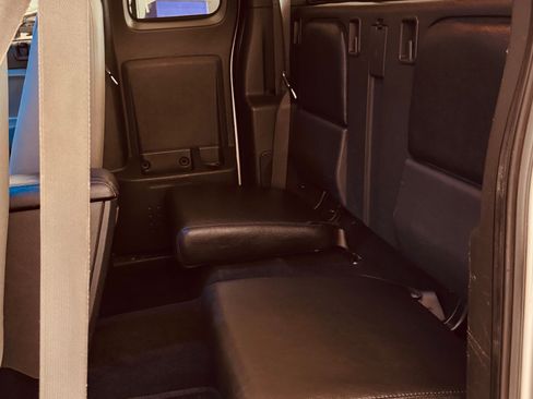 Used 2009 Dodge Dakota Laramie RWD image 13